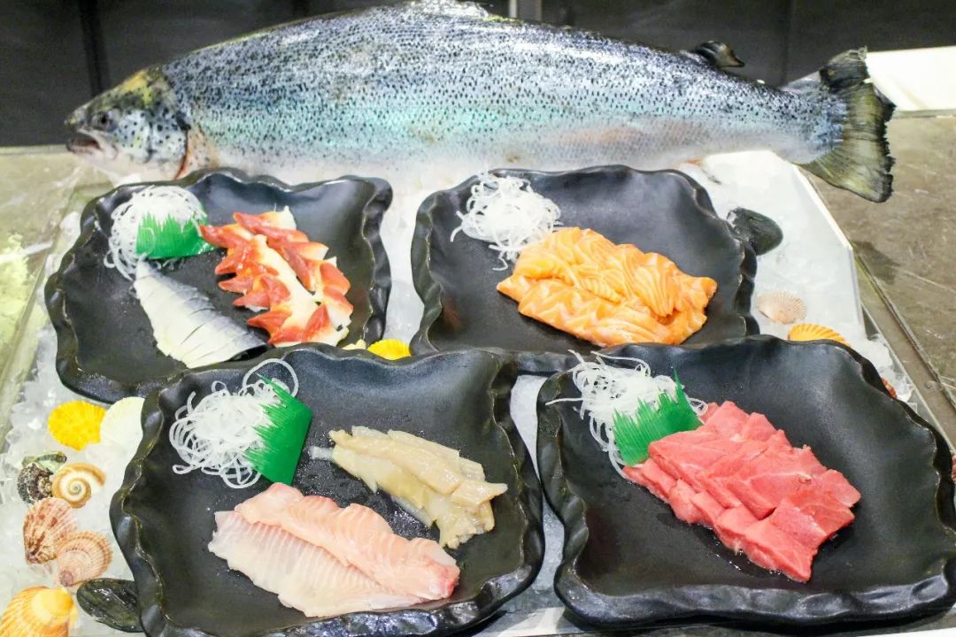 ¥188/位 “露天烧烤 小龙虾”双主题！花园式酒店放大招，6种口味小龙虾轮番刷，青啤、哈根达斯不限量！