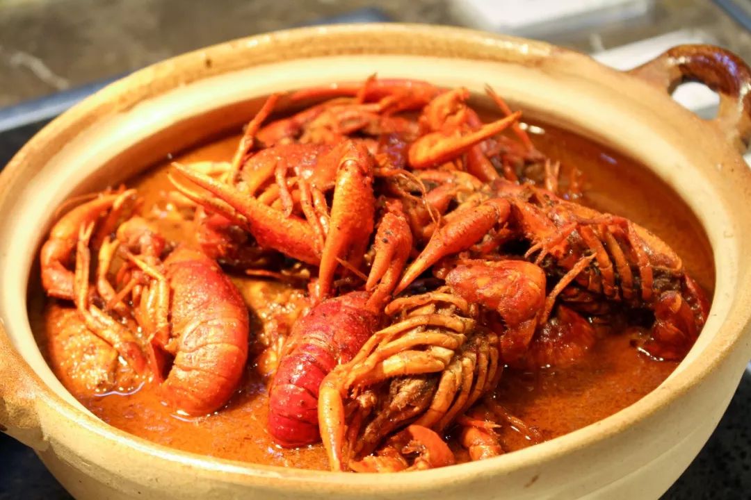 ¥188/位 “露天烧烤 小龙虾”双主题！花园式酒店放大招，6种口味小龙虾轮番刷，青啤、哈根达斯不限量！