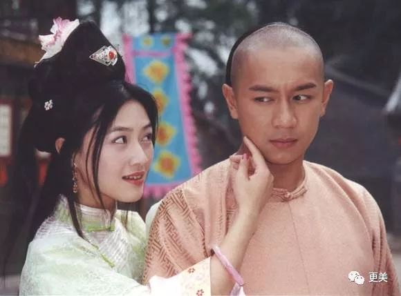 打败章子怡得影后，富商老公狱中去世获百亿遗产，人生比电视剧还狗血