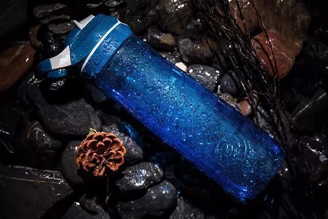 拼团丨你还在拧盖子？我已经喝到水了