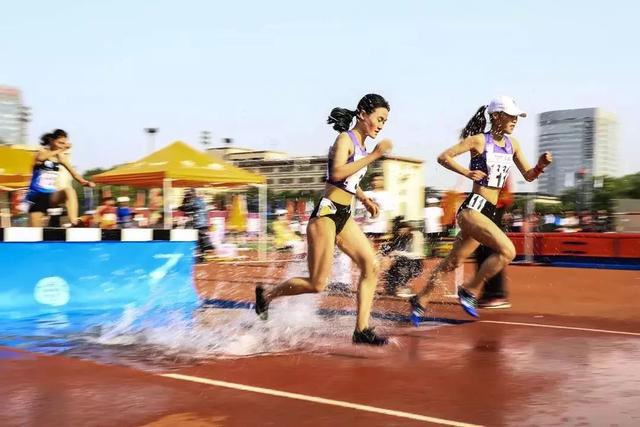 清华田径队再创“十连冠”多图直击2019年首度高校田径运动会现场 清华田径队再创“十连冠”多图直击2019年首度高校田径运动会现场