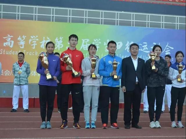 清华田径队再创“十连冠”多图直击2019年首度高校田径运动会现场 清华田径队再创“十连冠”多图直击2019年首度高校田径运动会现场