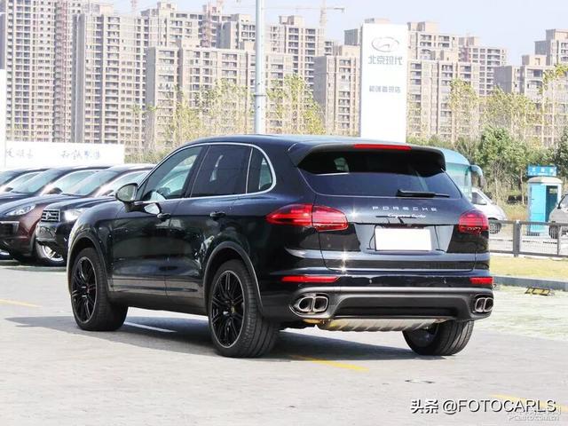 实拍保时捷Cayenne Turbo 4.8T，这代卡宴最帅气，售价221.4万