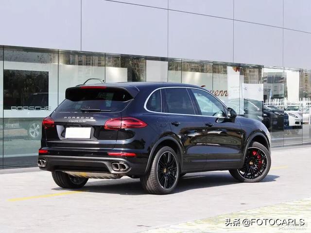 实拍保时捷Cayenne Turbo 4.8T，这代卡宴最帅气，售价221.4万