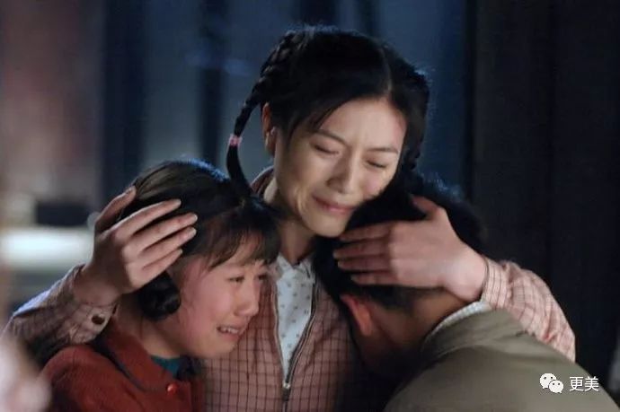 打败章子怡得影后，富商老公狱中去世获百亿遗产，人生比电视剧还狗血