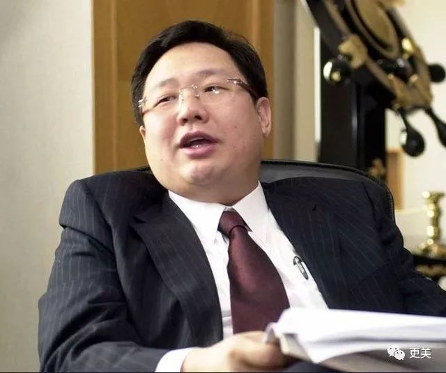 打败章子怡得影后，富商老公狱中去世获百亿遗产，人生比电视剧还狗血