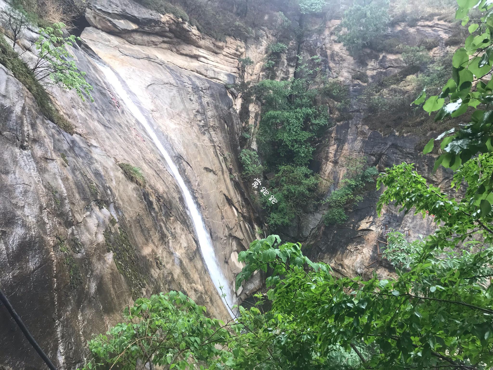 清凉谷夏季好清凉 ＂皇上皇妃＂躲避酷暑清凉谷巡游
