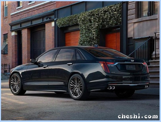 凯迪拉克CT6高性能版,4.2T V8加持,比奔驰E豪华多了