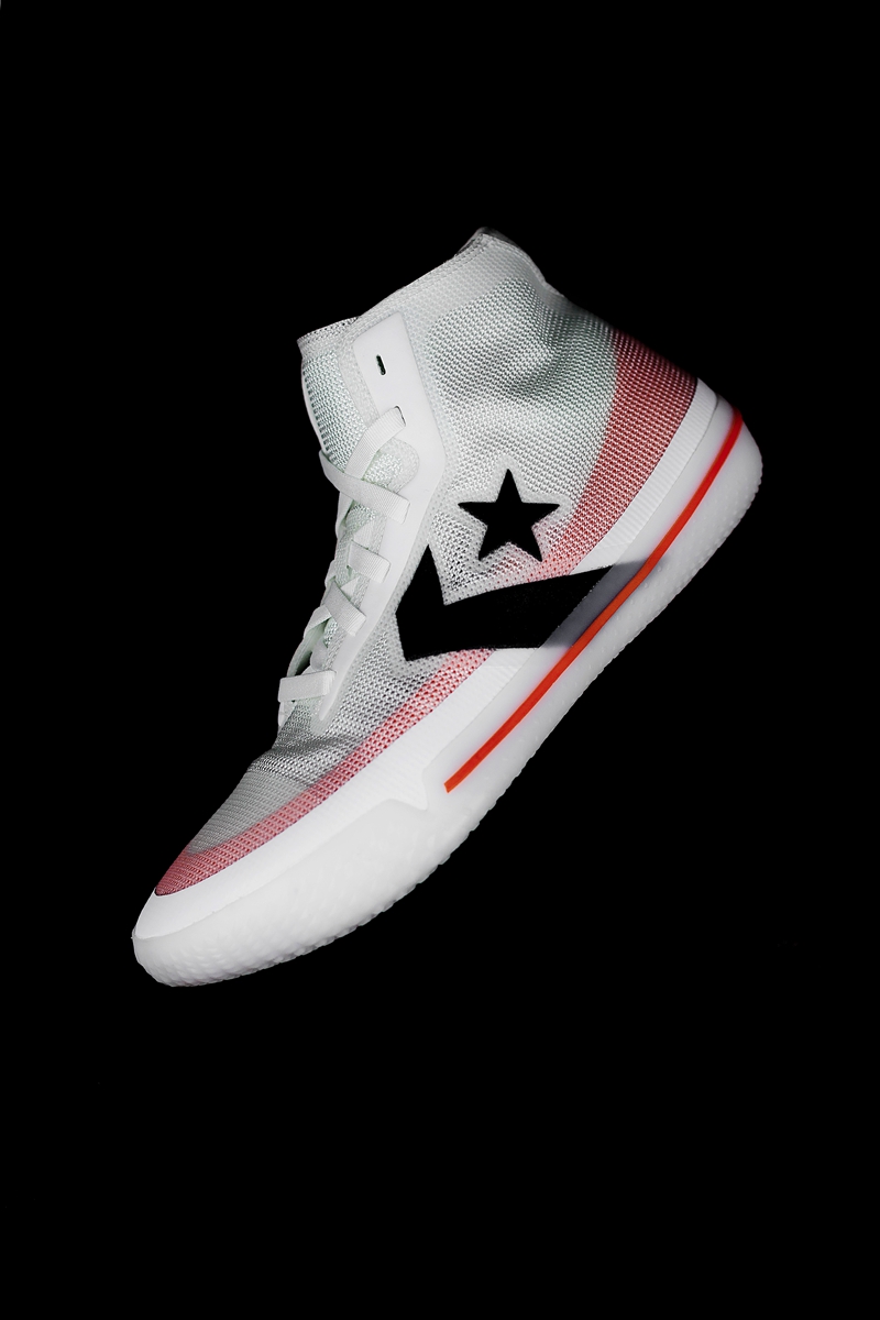 竟搭载 Nike 缓震！这双 Converse 实战篮球鞋全是惊喜！