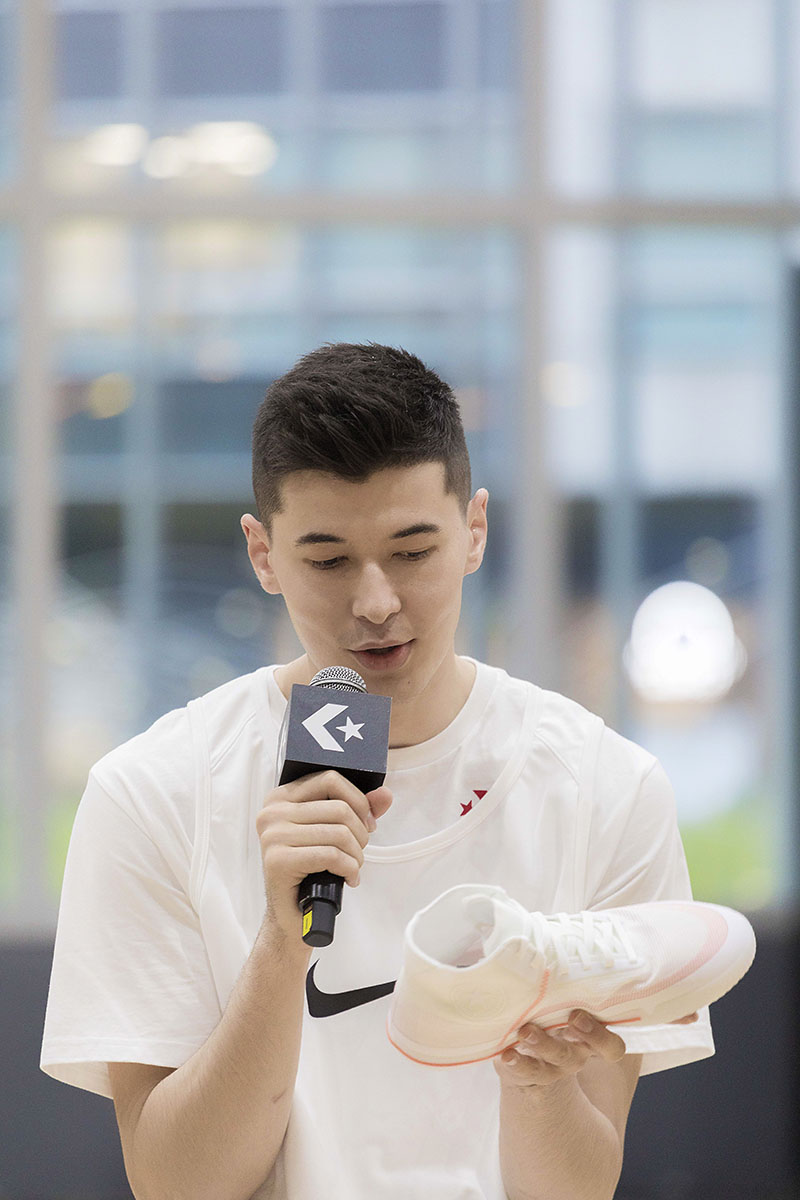 竟搭载 Nike 缓震！这双 Converse 实战篮球鞋全是惊喜！