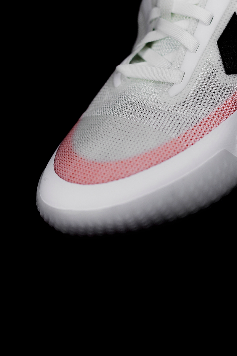 竟搭载 Nike 缓震！这双 Converse 实战篮球鞋全是惊喜！