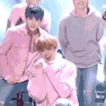 bitch你够了，00后三字女星油腻到让人不适，baby热巴都躲不过？