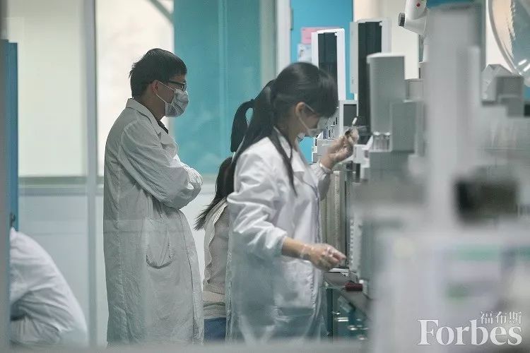 孙飘扬和钟慧娟医药行业最强夫妻档