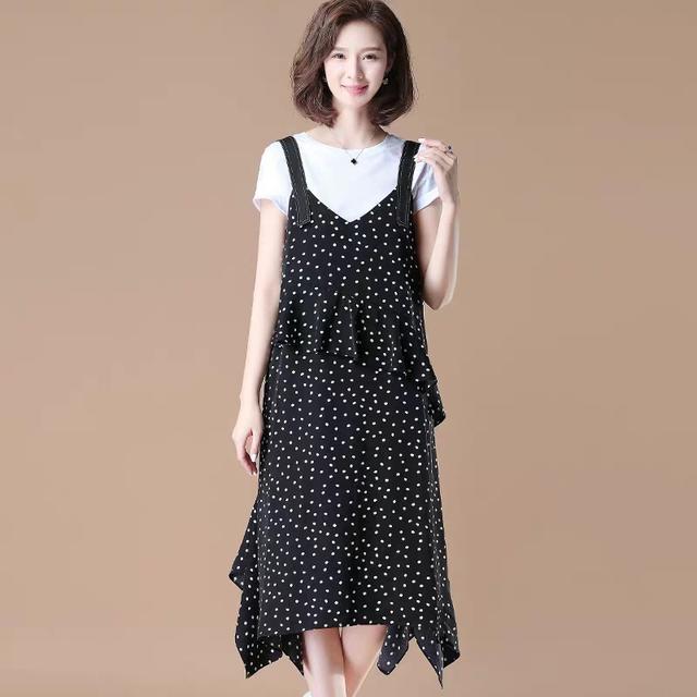 适合奔四女人穿两件套裙，洋气好看显文艺