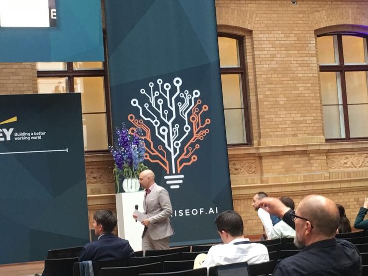 真焦虑还是假谦虚？从德国 AI 会议里读懂「欧洲 AI 情结」