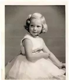 从《雪国列车》到《阴风阵阵》，这位雌雄莫辨的“外星人姐姐”身上到底有多少种美？