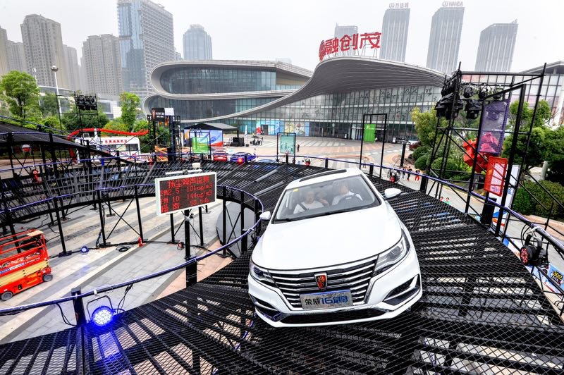 穷玩车、富玩表、无产阶级玩电脑,“互联网+汽车”如何正名?