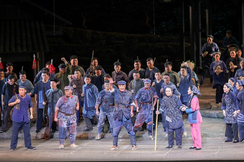 十二艺节丨《松毛岭之恋》剧评:她在等一个干大事的男人 十二艺节丨《松毛岭之恋》剧评:她在等一个干大事的男人