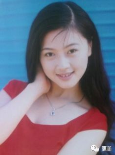 打败章子怡得影后，富商老公狱中去世获百亿遗产，人生比电视剧还狗血