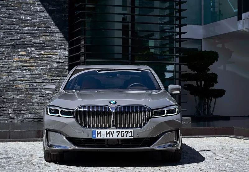 新BMW 7系 究竟带着怎样的底气去肩负引领时代的责任？