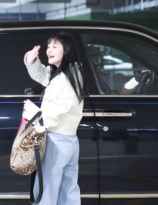 周洁琼下线？王思聪被拍带新女友回家过夜，曾共游台北房祖名作伴