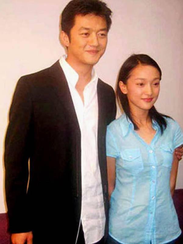 李亚鹏新女友像王菲,年轻时候的他为何异性缘这么好 李亚鹏新女友像王菲,年轻时候的他为何异性缘这么好