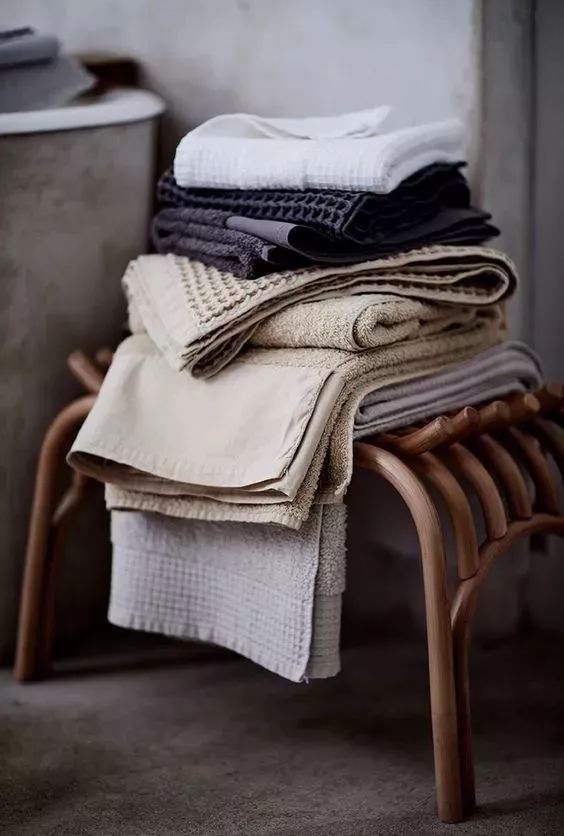 旧毛巾别再当抹布用了，缝一缝挂墙上，看到的人都夸好！