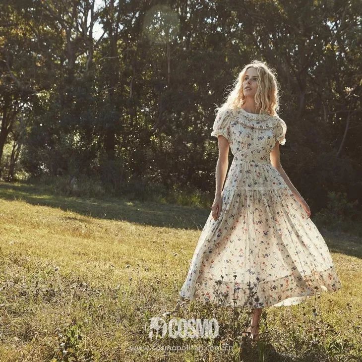 穿朴信惠田馥甄同款“订婚裙”的，今天都过节