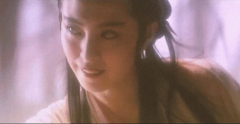 bitch你够了，00后三字女星油腻到让人不适，baby热巴都躲不过？