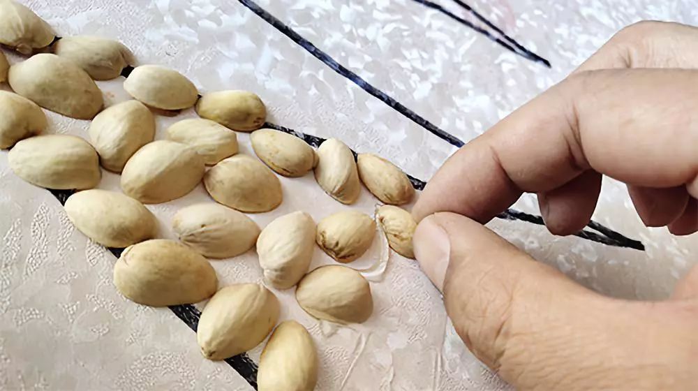 没事儿千万不要自己给孩子理发，不然哈哈哈哈哈哈哈