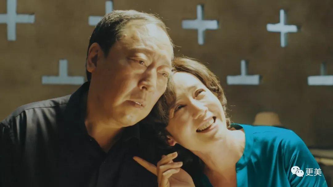 打败章子怡得影后，富商老公狱中去世获百亿遗产，人生比电视剧还狗血