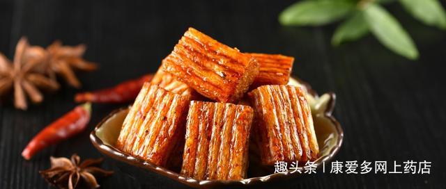 经常吃辣条对人会有4大影响！但辣条里真的一点营养都没有吗？
