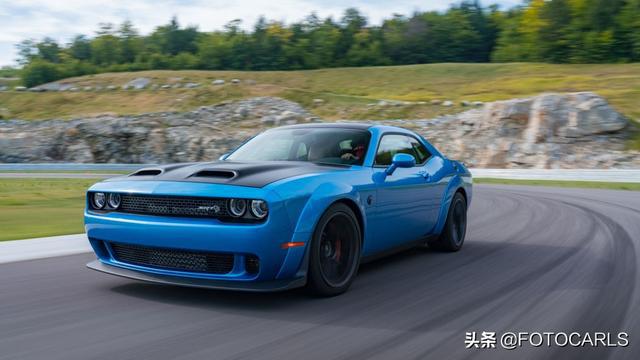图赏2019款道奇挑战者SRT Hellcat,娘炮请让路,717匹怕吓着你