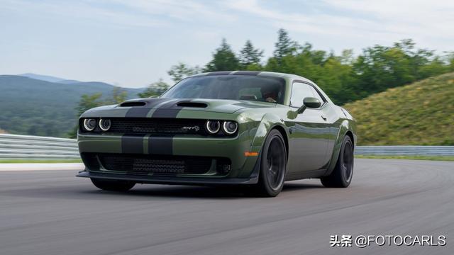 图赏2019款道奇挑战者SRT Hellcat,娘炮请让路,717匹怕吓着你