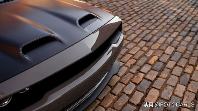 图赏2019款道奇挑战者SRT Hellcat,娘炮请让路,717匹怕吓着你
