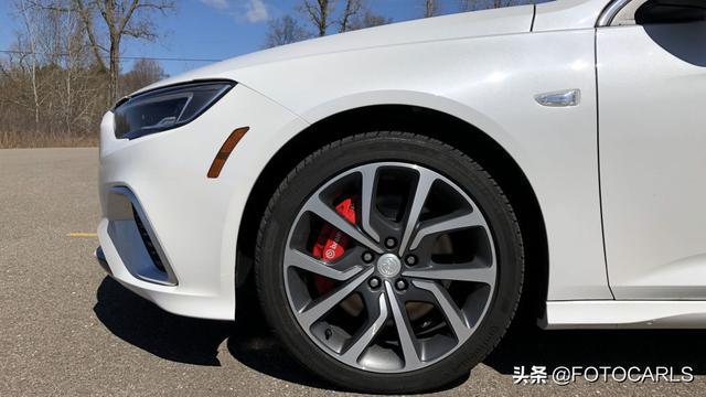 2019款全新别克君威GS实拍，3.6L V6配9AT，有几分锐志的意思？