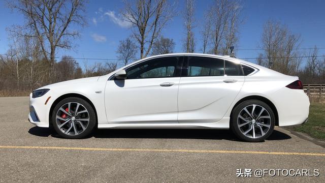 2019款全新别克君威GS实拍，3.6L V6配9AT，有几分锐志的意思？