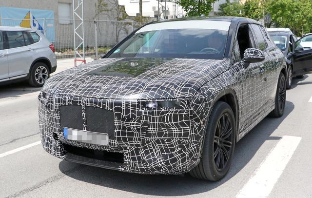 宝马i家族将添新丁?纯电动SUV i5内外饰谍照曝光!