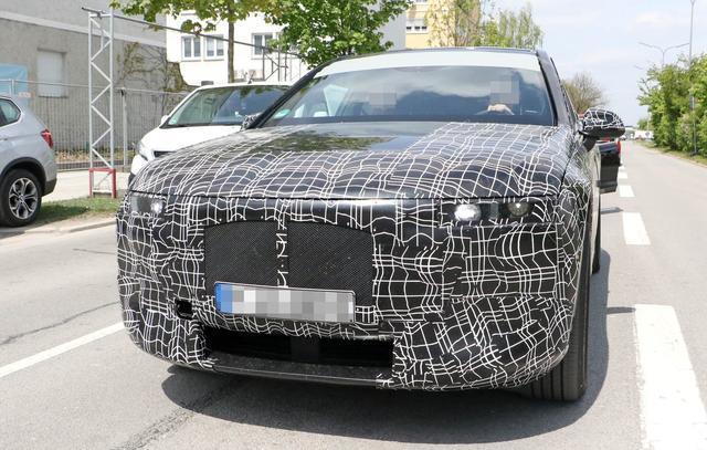 宝马i家族将添新丁?纯电动SUV i5内外饰谍照曝光!