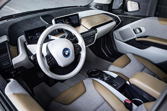宝马i家族将添新丁?纯电动SUV i5内外饰谍照曝光!