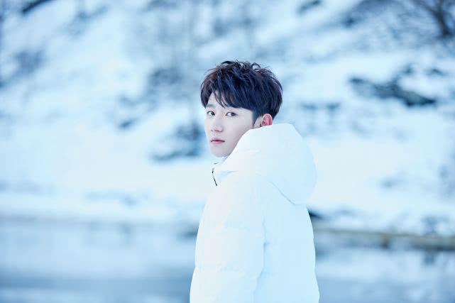 王源抽烟引发大量粉丝脱粉,我们该如何对待明星的私人行为? 王源抽烟引发大量粉丝脱粉,我们该如何对待明星的私人行为?