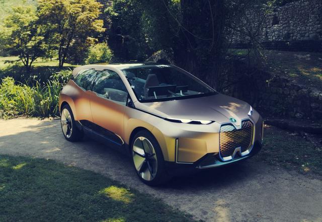 宝马i家族将添新丁?纯电动SUV i5内外饰谍照曝光!