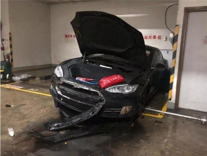 频繁自燃!“带病上路”的电动车你敢买吗?