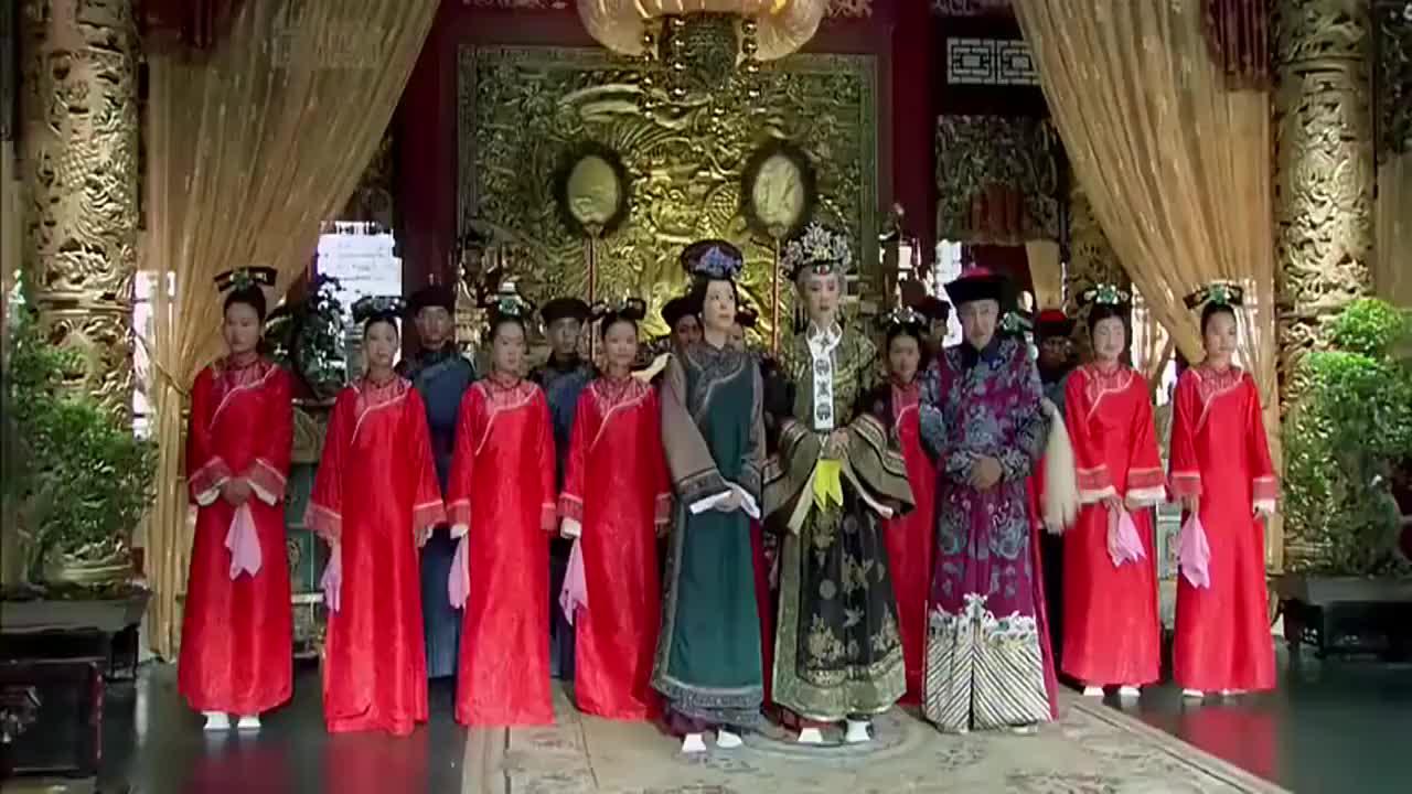 新还珠格格-小燕子她们在漱芳斋放天灯,谁料被老佛爷