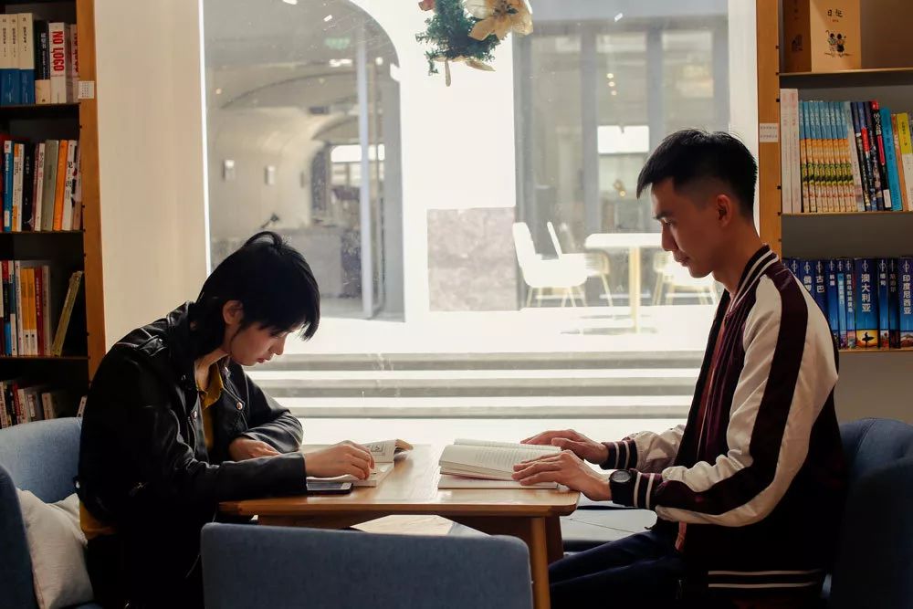 为“I”发电 | 今年520，我给一对情侣拍了两组大片！