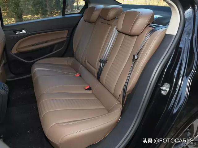实拍|新款标致408 1.6T顶配,性价比很高却不走量,怪对手太强?