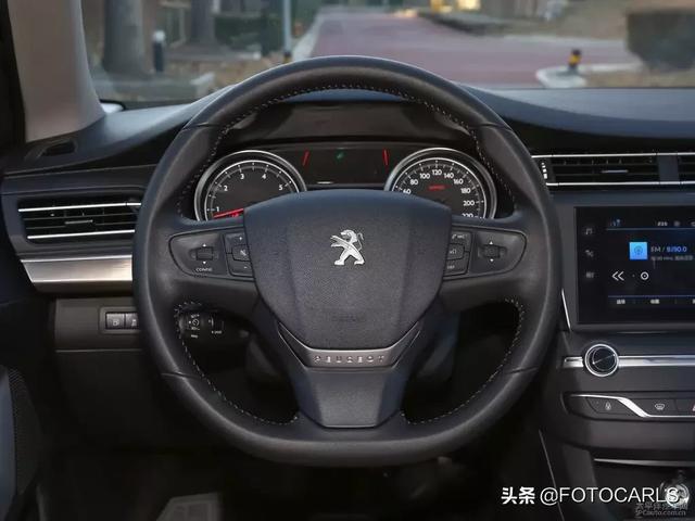 实拍|新款标致408 1.6T顶配,性价比很高却不走量,怪对手太强?