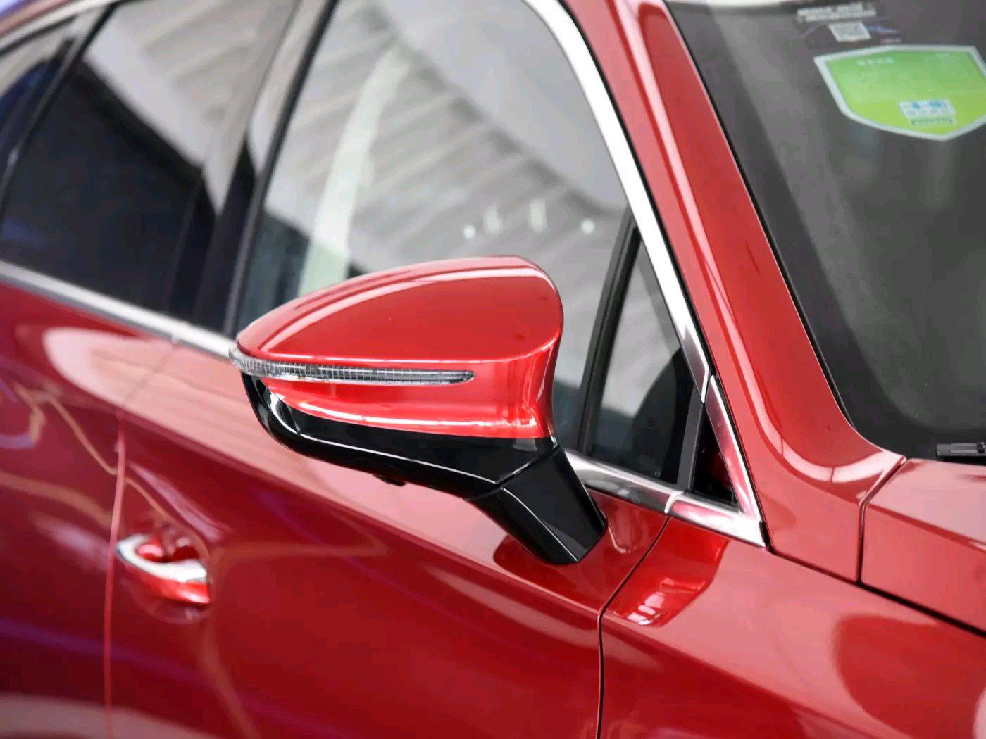 国产车界的“怪胎”,加速秒杀保时捷卡宴,真是“国宝级SUV”?