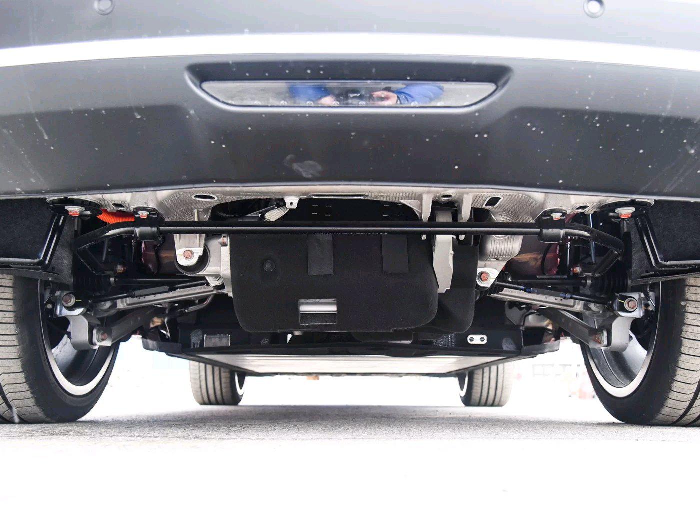 国产车界的“怪胎”,加速秒杀保时捷卡宴,真是“国宝级SUV”?