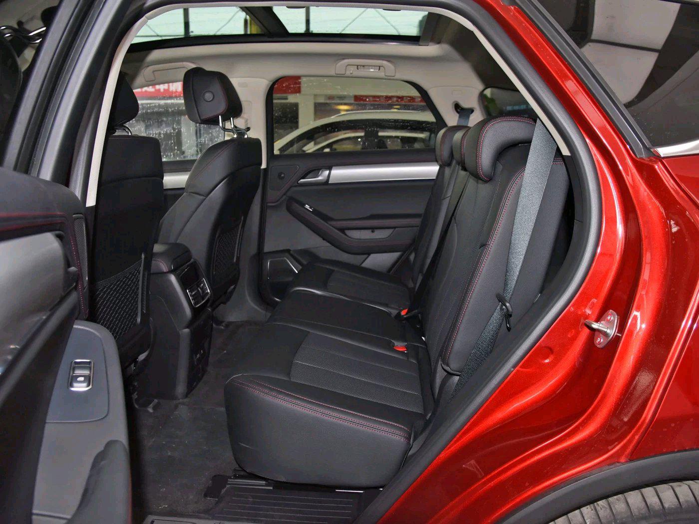 国产车界的“怪胎”,加速秒杀保时捷卡宴,真是“国宝级SUV”?